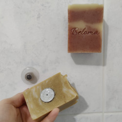 Porte savon aimenté